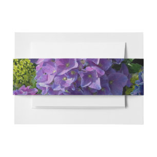 Elegant blauw paarse magenta groene bloemenhortens uitnodigingen wikkel