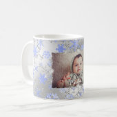 Elegant blauwe en zilveren sneeuwvlokken, aangepas koffiemok (Voorkant links)
