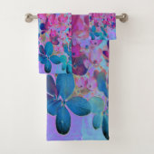 Élégant bleu foncé et lumière magenta Hydrangea (En situation)