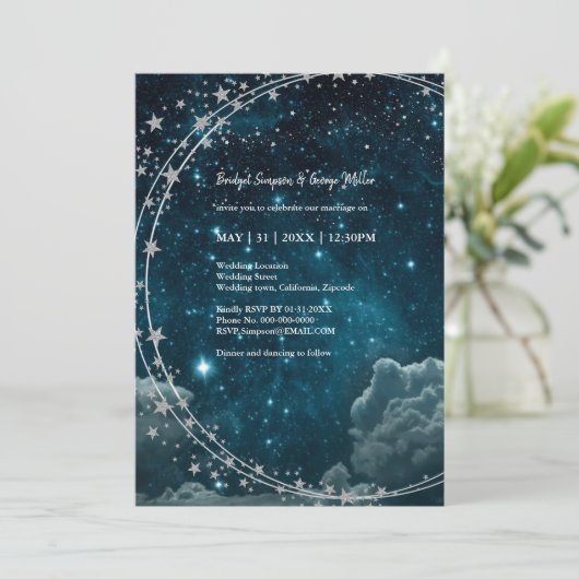 élégant bleu galaxie ciel mariage carte plat (Debout devant)