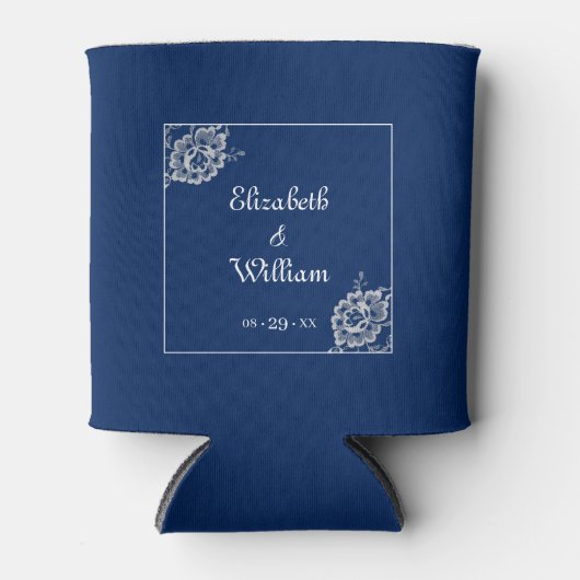 Elegant Bloemen Kant op Marine Blauw Bruiloft Blikjeskoeler (Voorkant)