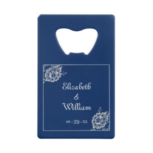 Elegant Bloemen Kant op Marine Blauw Bruiloft Kredietkaart Flessenopener