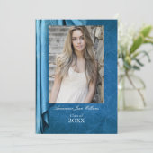 Elegant Blue Drapery Afstuderen aangekondigd Aankondiging (Staand voorkant)