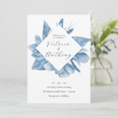 Elegant Blue Floral Waterverf Wedding Invitation Kaart (Staand voorkant)