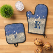 Elegant Blue Glitter Bokeh Monogram Ovenwant & Pannenlap Set (Top down)
