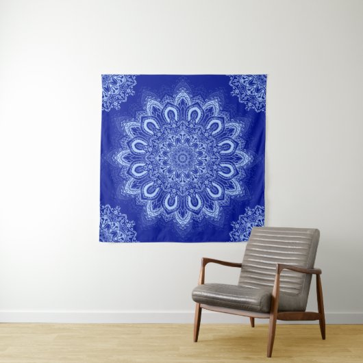 Elegant Blue Mandala Wandkleed (In situ)