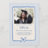 Elegant Blue Stripes Bow Frame Graduation Party Kaart (Achterkant)