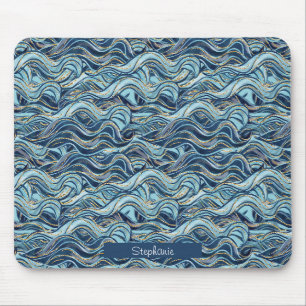 Elegant Blue Wave patroon met gouden accenten Muismat