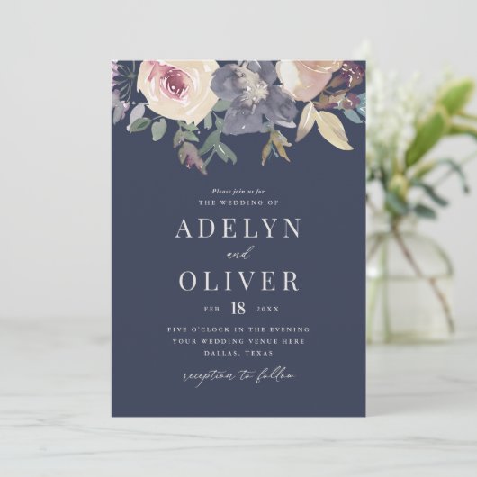 Elegant Blush and Navy Floral Wedding Invitation Kaart (Staand voorkant)