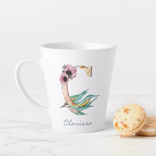 Elegant Blush Floral C Waterverf Foliage Monogram Latte Mok (In situ)
