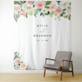 Elegant Blush Floral Script Engagement Party Wandkleed (In situ)