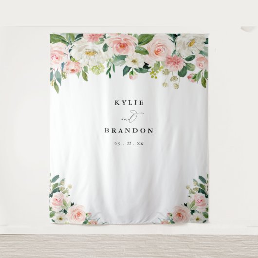 Elegant Blush Floral Script Engagement Party Wandkleed (Voorkant)