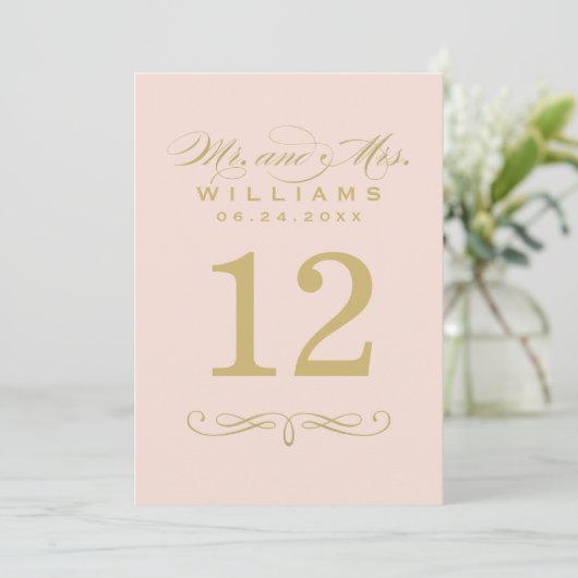 Elegant Blush Goud Script Trouwtafel Nummer Kaart (Staand voorkant)