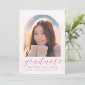 Elegant Blush Pink Arch 2025 Foto Afstuderen Aankondiging (Staand voorkant)