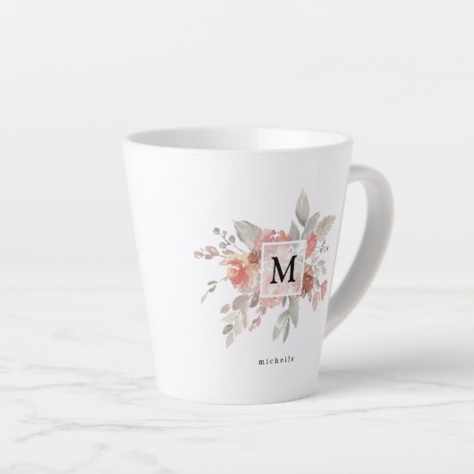 Elegant Blush Pink Bloemmonogram Latte Mok (Rechterhoek)