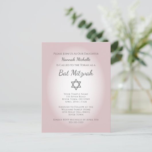 Elegant Blush Pink Simple Feminine Bat Mitzvah Uitnodiging Briefkaart (Staand voorkant)