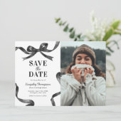 Elegant Bow Graduation Save the Date Announcement (Debout devant)