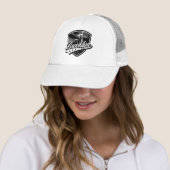 Elegant Brooklyn Shield en Swoosh Design Trucker Pet (In situ)