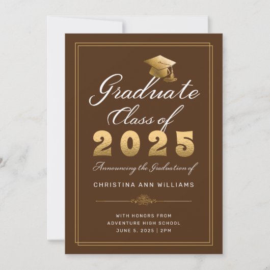 Elegant Bruin Gouden Script Klasse van 2025 Afstud Aankondiging (Voorkant)