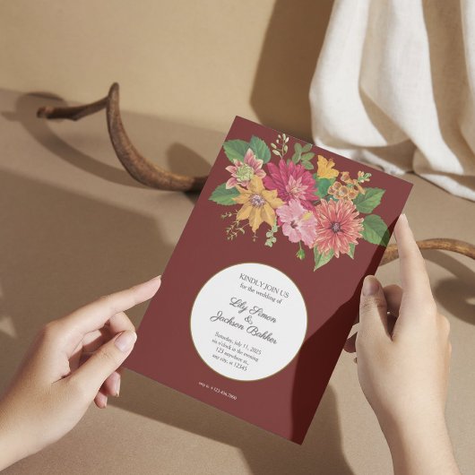 Elegant Burgundy Floral Wedding Invitation Kaart
