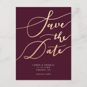 Elegant Burgundy Gold Script Weduwschap Save the D Aankondigingskaart