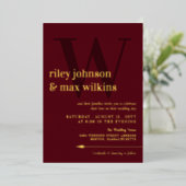 Elegant Burgundy & Gold Typography Arrow Folie Uitnodiging (Staand Voorkant)