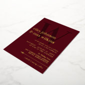 Elegant Burgundy & Gold Typography Arrow Folie Uitnodiging (Gedraaid)