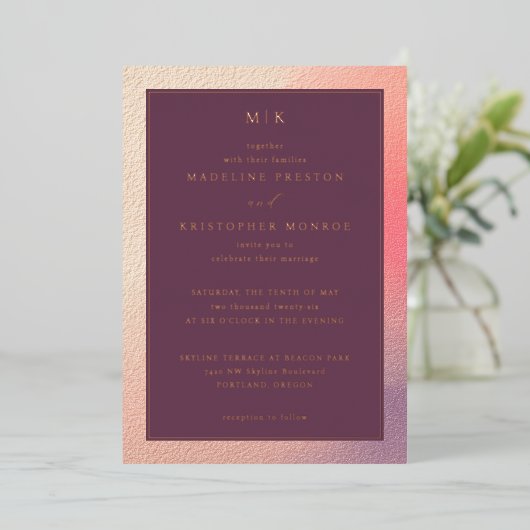 Elegant Burgundy Gradient Invitations (Debout devant)