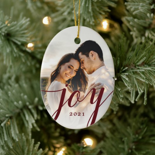 Elegant Burgundy Joy-script Foto met Kerstmis Keramisch Ornament (Boom)
