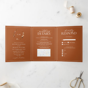 Elegant Burnt Sinaasappel Floral Crest Monogram We Drieluik Uitnodiging