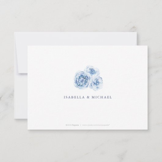 Elegant calligraphy dusty blue floral bruiloft RSVP kaartje (Achterkant)