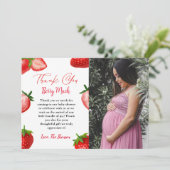 Elégant carte de remerciements baby shower fraise (Debout devant)