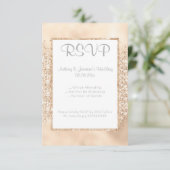ÉLÉGANT CHAMPAGNE SPARKLE RSVP INVITATION (Debout devant)