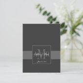 Elegant Charcoal Gray Monogram Wedding RSVP (Staand voorkant)