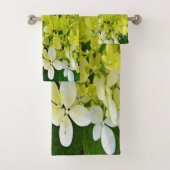 Elegant Chartreuse Green Limelight Hydrangea Bad Handdoek (Insitu)