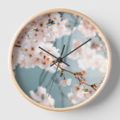 Elegant Cherry Blossom Wall Clock with Natural Woo (Voorkant)
