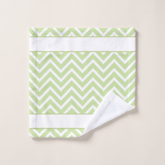 Elegant Chevron Pattern & Monogram on Sage Green (Gant de toilette)