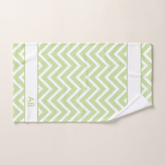 Elegant Chevron Pattern & Monogram on Sage Green (Serviette à main)