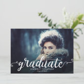 Elegant Chic Afstuderen Modern Hand Lettering Anno Aankondiging (Staand voorkant)