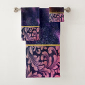 Elegant Chic Old Gold Swirls Lines Galaxy Bad Handdoek (Insitu)