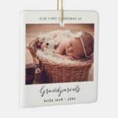 Elegant chic Ons eerste kerstfeest als grootouders Keramisch Ornament (Rechts)