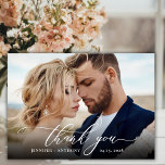Elegant Chic Script 2 Mariage photo Carte de remer<br><div class="desc">Élégant Chic Moderne Boho Calligraphie Script Mariage 2 Carte de remerciements photo. Un mariage élégant vous remercie modèle avec une photo verticale complète sur le devant avec le texte "Merci" dans une main tourbillonnant fantaisie lettrage typographie script swash tail police en blanc superposition sur l'image et un côté inverse (1)...</div>