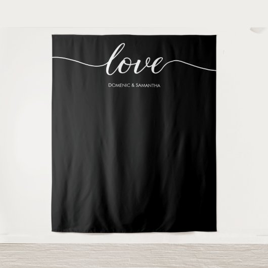Elegant Chique Zwart Liefde Script Bruiloft achter Wandkleed (Voorkant)