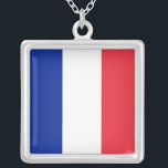 Elégant collier avec Drapeau de France<br><div class="desc">Elégant collier d'Argent avec Drapeau de France.Montrez votre amour pour la France avec notre collier exclusif avec le drapeau de la France ! Conçu avec une attention minutieuse aux détails, ce collier est plus qu’un accessoire, c’est une célébration de la fierté et de la culture françaises. L'élégante pendentif affiche le...</div>
