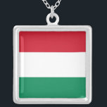 Elégant collier avec Drapeau de Hongrie<br><div class="desc">Montrez votre amour pour la Hongrie avec notre magnifique collier arborant le drapeau de la Hongrie ! Ce collier est plus qu’un bel accessoire, c’est une célébration de la culture vivante et du riche patrimoine hongrois. Le design accrocheur met en évidence le drapeau hongrois, ce qui en fait un moyen...</div>