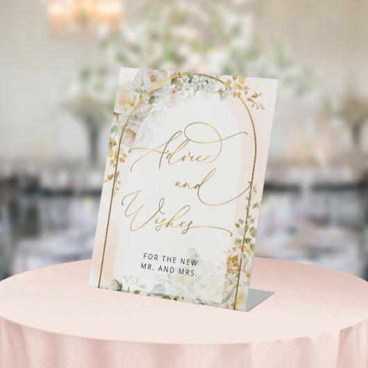 Élégant conseil et désirs floraux signe de piédest