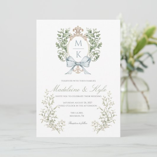 Elegant Crest Monogram Wedding Invitation (Debout devant)