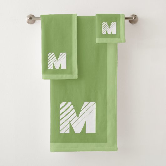 Elegant Custom Sage Green Monogram (En situation)