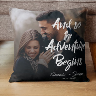 Elegant Cute ADVENTURE BEGINT met het citaat Foto Kussen