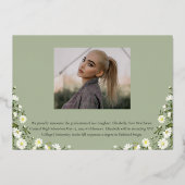 Elegant Daisies 3 Foto Afstuderen Afstuderen Sage Folie Uitnodiging (Achterkant)